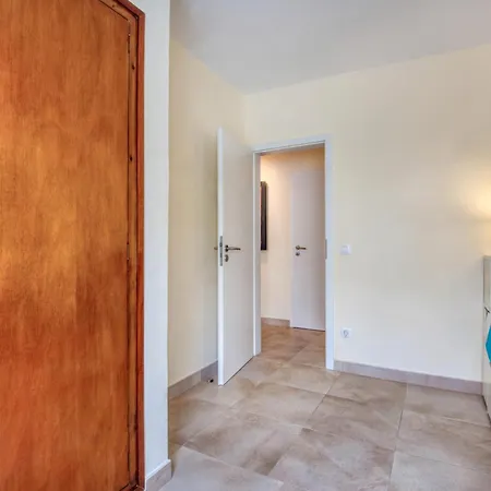 Nyaraló Oskar L' Escala