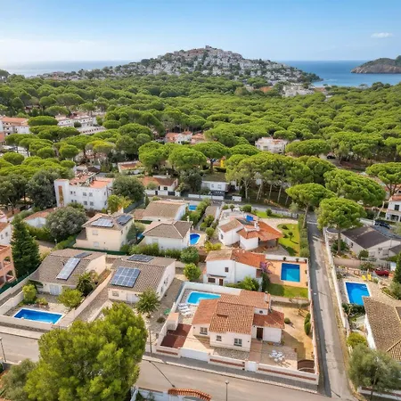 Nyaraló Oskar L' Escala